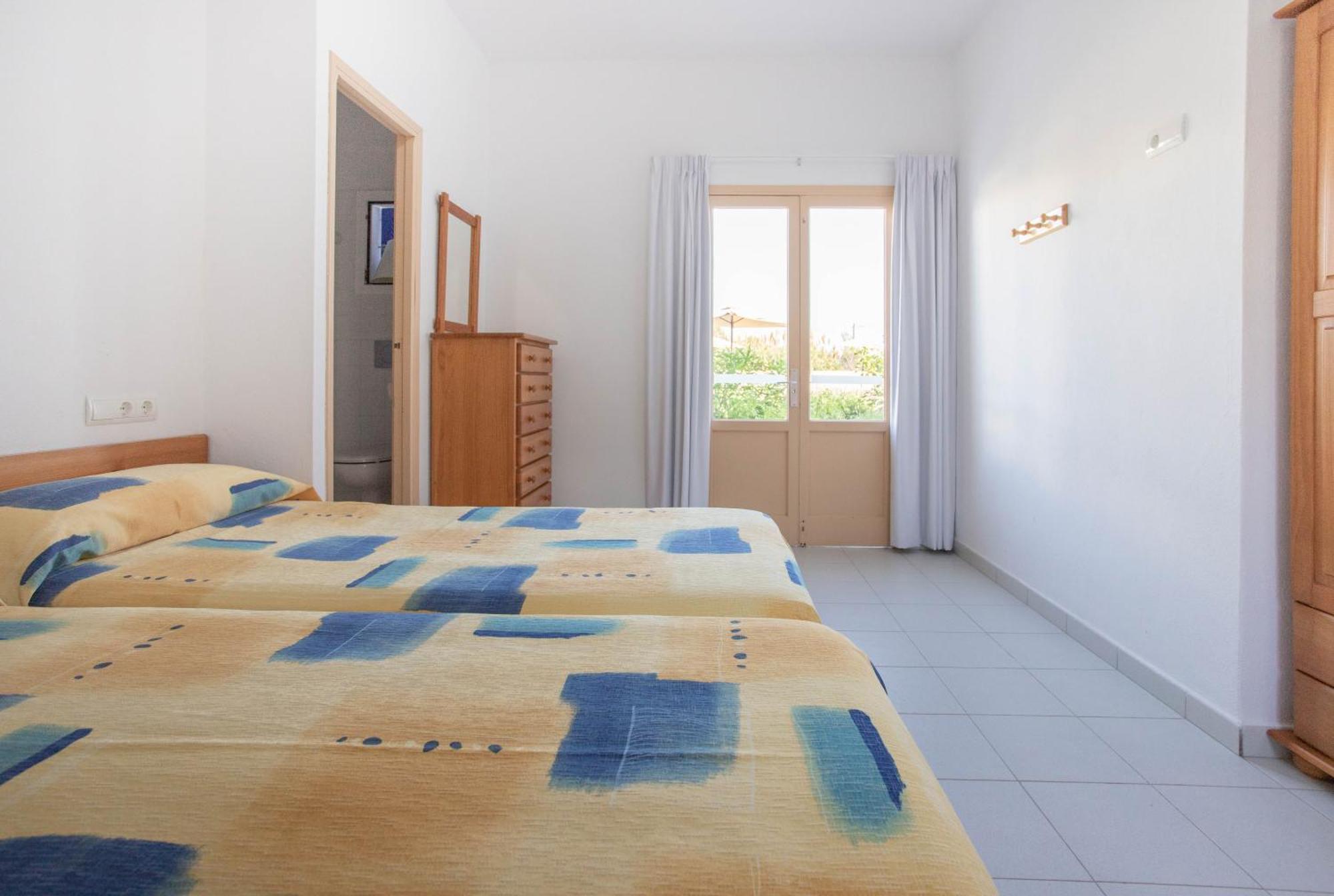 Hostal Mayans Es Pujols Εξωτερικό φωτογραφία