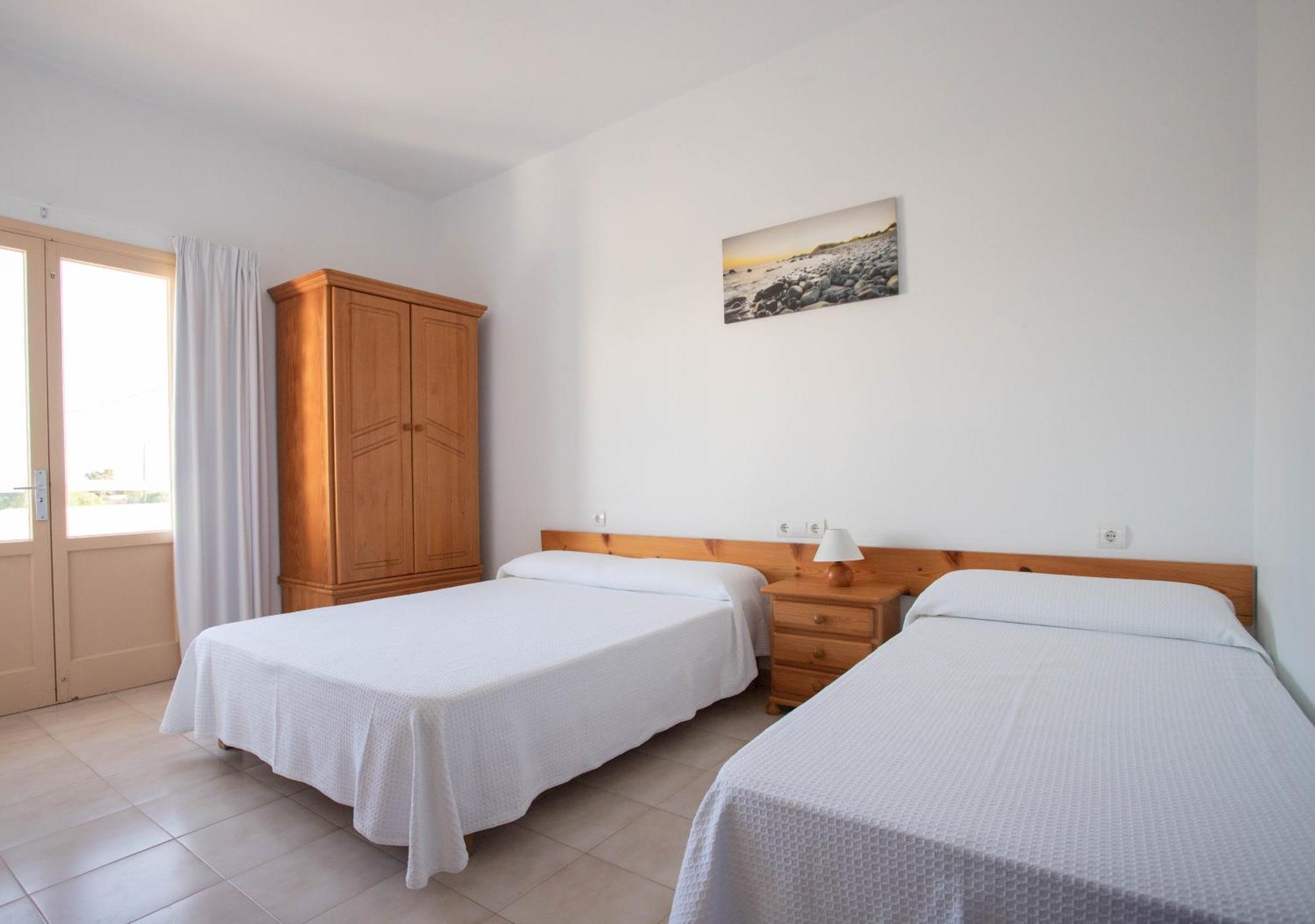 Hostal Mayans Es Pujols Εξωτερικό φωτογραφία