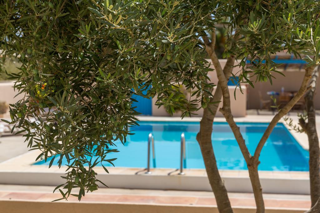Hostal Mayans Es Pujols Εξωτερικό φωτογραφία
