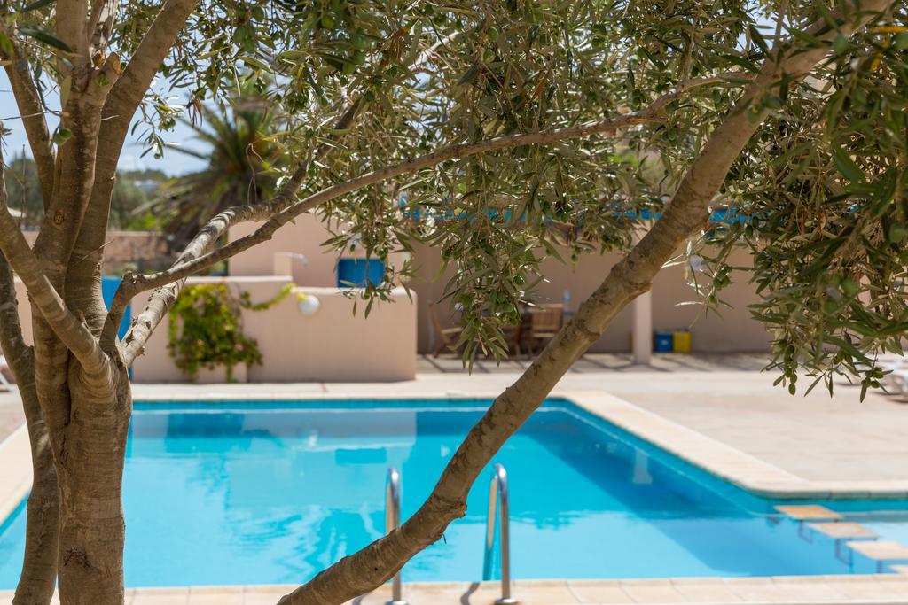 Hostal Mayans Es Pujols Εξωτερικό φωτογραφία