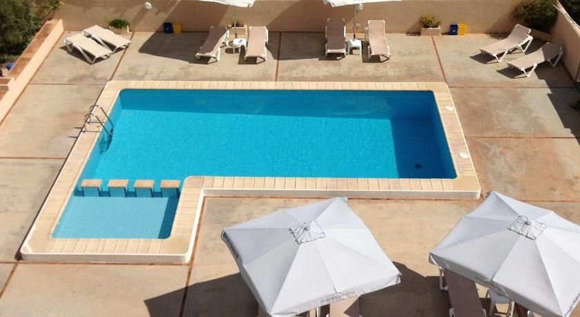 Hostal Mayans Es Pujols Εξωτερικό φωτογραφία