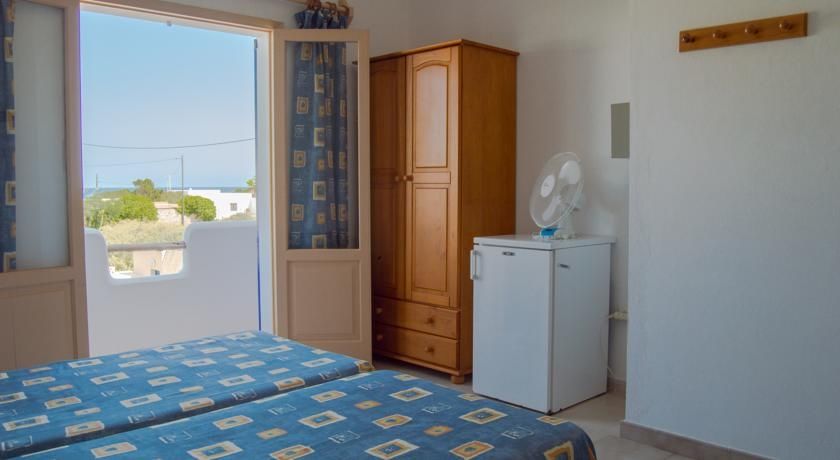 Hostal Mayans Es Pujols Εξωτερικό φωτογραφία