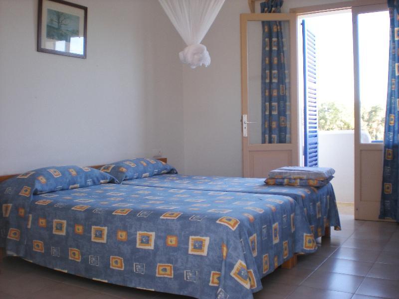 Hostal Mayans Es Pujols Εξωτερικό φωτογραφία